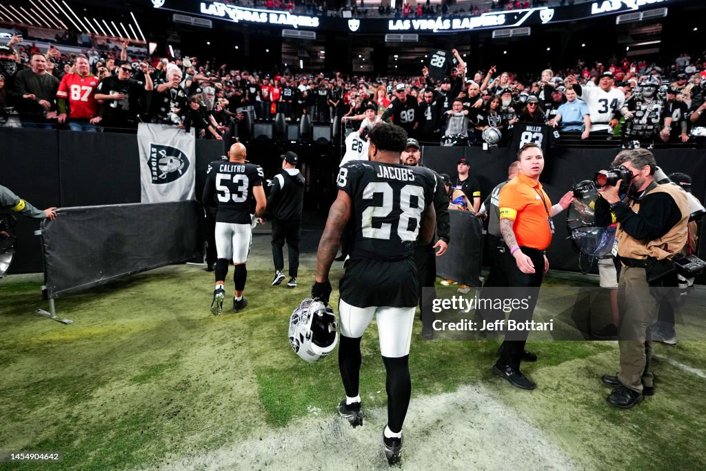 Kansas City Chiefs v Las Vegas Raiders