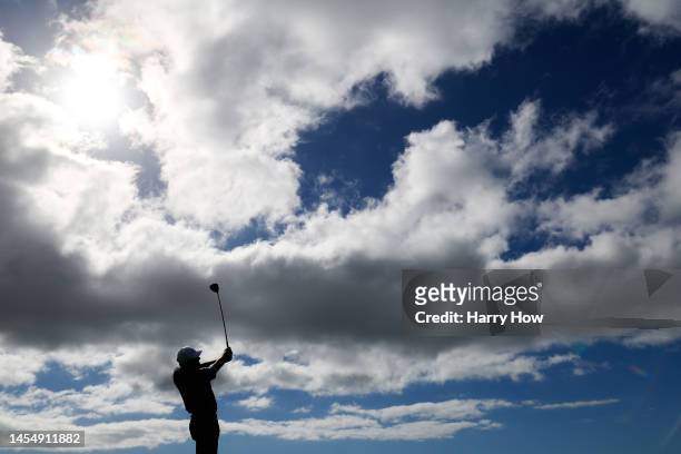 Scottie Scheffler of the United States plays his shot from the 17th tee during the third round of the Sentry Tournament of Champions at Plantation...