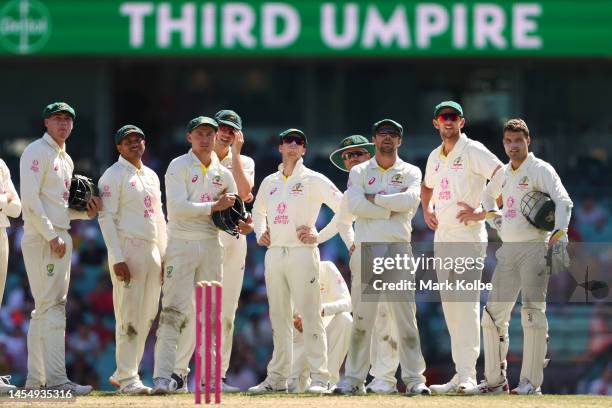 Australia watch on a DRS Challenge during day five of the Third Test match in the series between Australia and South Africa at Sydney Cricket Ground...