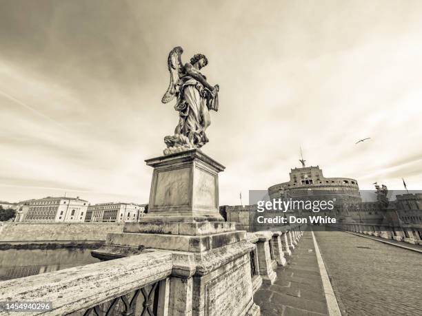 the world heritage city of rome in italy - sant angelo stockfoto's en -beelden