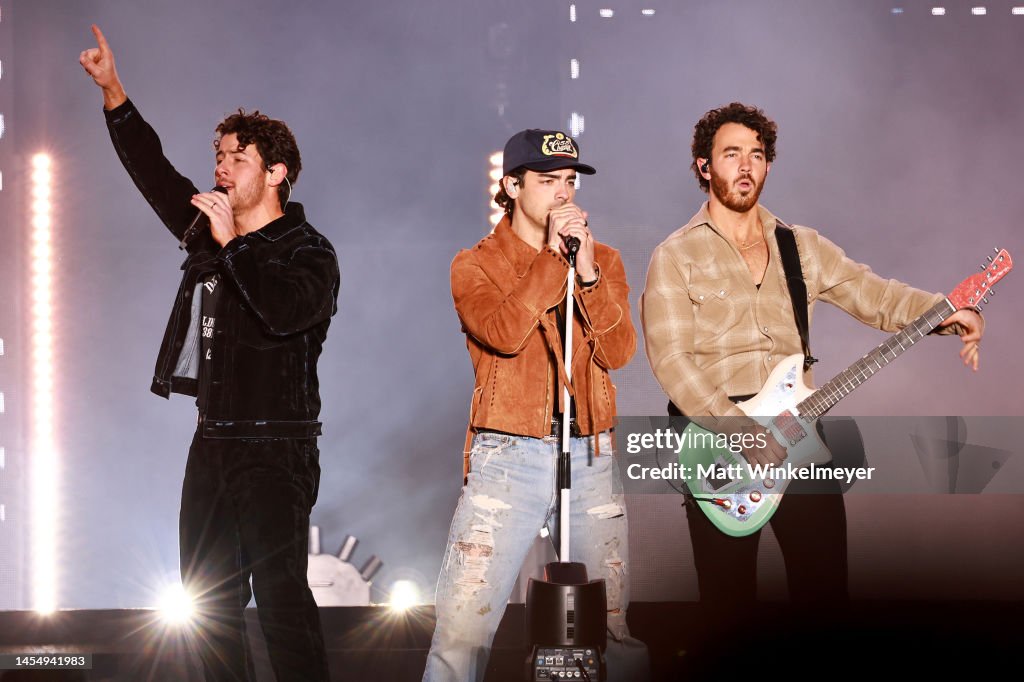 AT&T Playoff Playlist Live