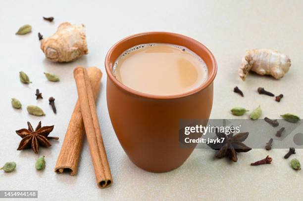 cinnamon ginger tea - ginger glasses stock-fotos und bilder