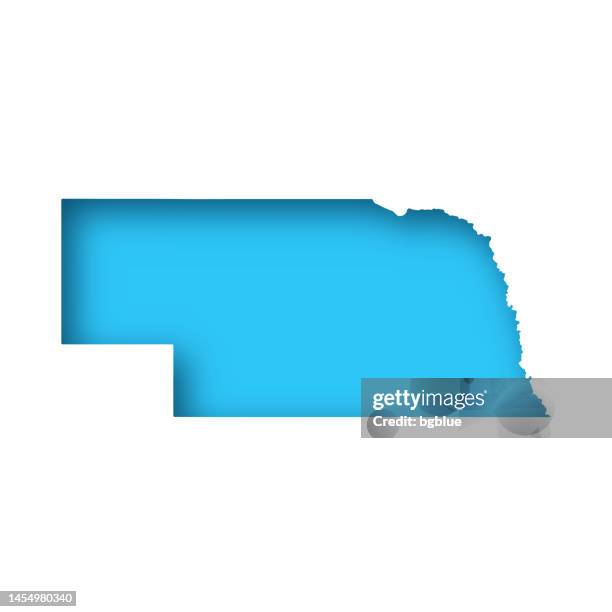 ilustrações, clipart, desenhos animados e ícones de mapa de nebraska - livro branco recortado no fundo azul - omaha