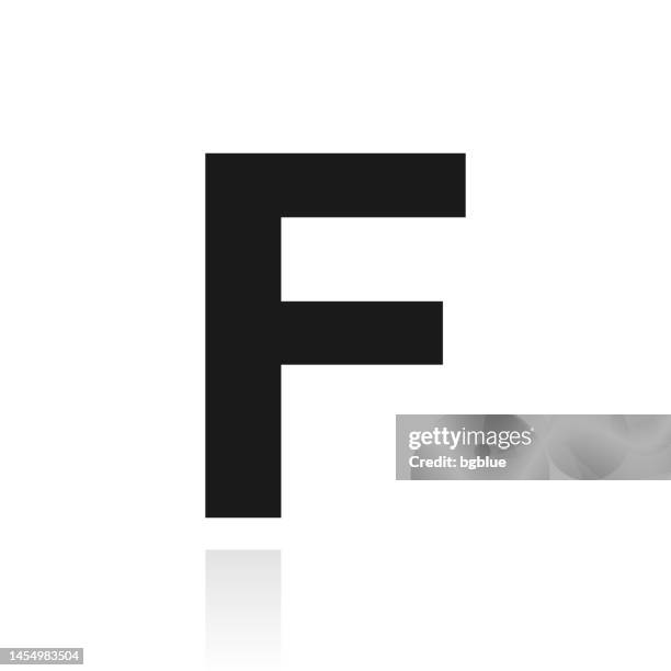 buchstabe f. icon mit reflexion auf weißem hintergrund - f stock-grafiken, -clipart, -cartoons und -symbole