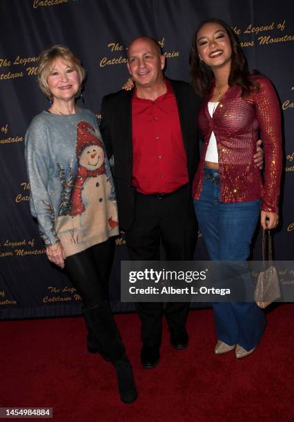 Hayden Ritchie Dee Wallace Stone Photos and Premium High Res Pictures - Getty Images