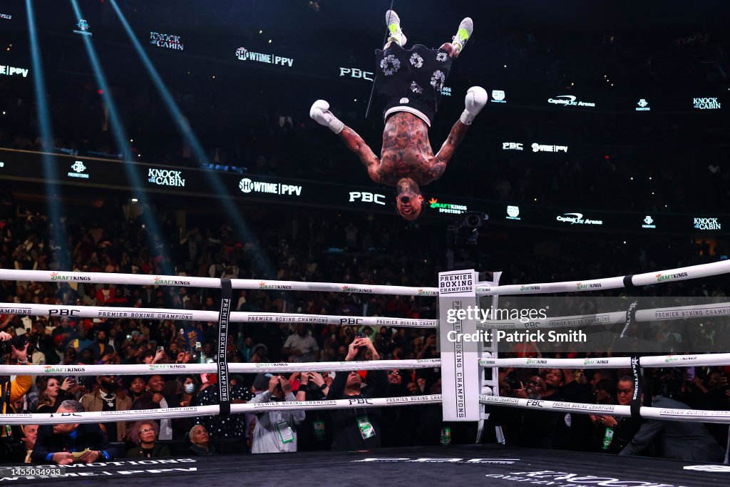 Backflip Boxer Gervonta Davis does a backflip off the top rope as he celebrates ...