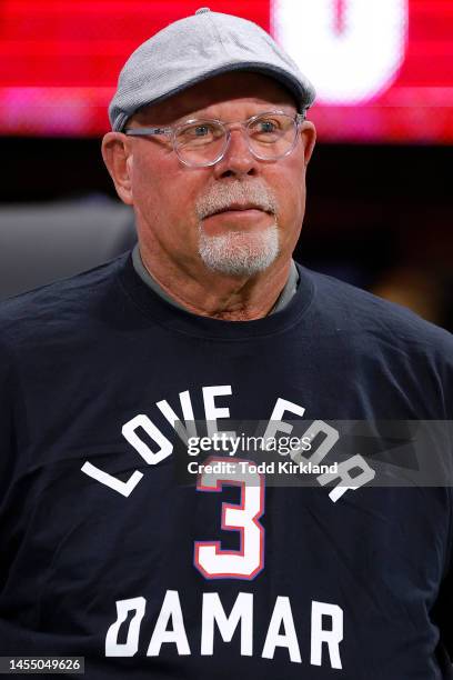 Bruce Arians of the Tampa Bay Buccaneers wearing a t-shirt in support of Damar Hamlin of the Buffalo Bills on the field prior to the game against the...