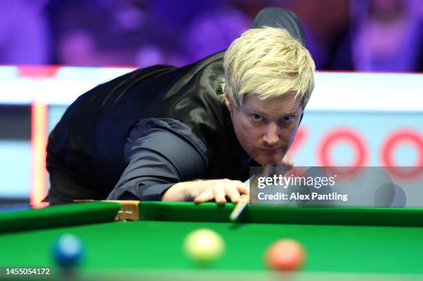 Neil Robertson of Australia plays a shot during his first round match against Shaun Murphy of England at Alexandra Palace on January 08, 2023 in...