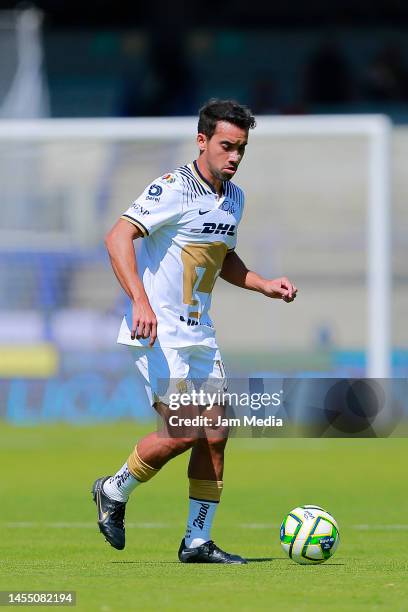 Adrian Aldrete of Pumas controls the ball during the 1st round match between Pumas UNAM and FC Juarez as part of the Torneo Clausura 2023 Liga MX at...