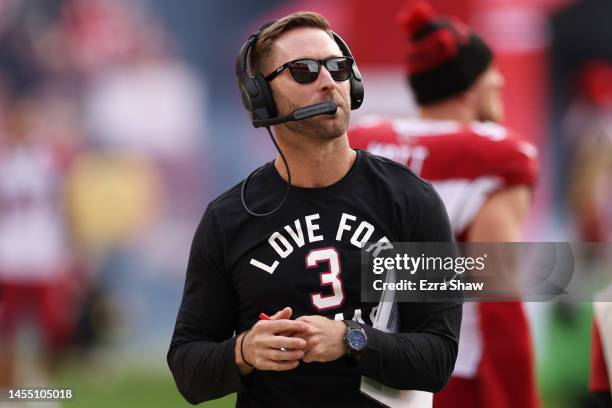 Head coach Kliff Kingsbury of the Arizona Cardinals looks on during the first half against the San Francisco 49ers at Levi's Stadium on January 08,...