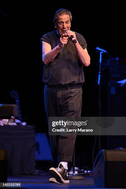 Bowzer A Photos and Premium High Res Pictures - Getty Images