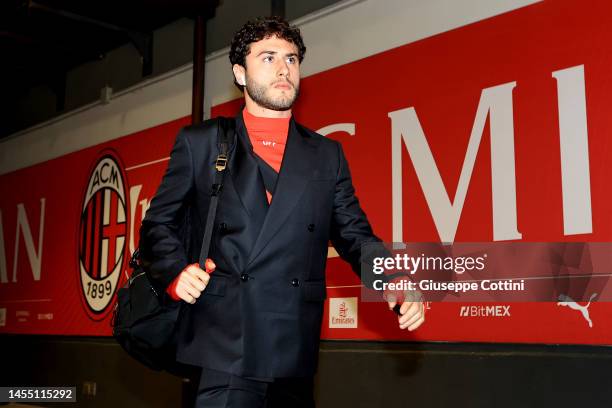 Davide Calabria of AC Milan arrives before the Serie A match between AC Milan and AS Roma at Stadio Giuseppe Meazza on January 08, 2023 in Milan,...