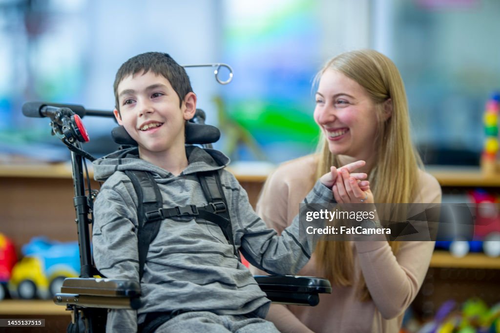 Esclerose Múltipla Estudante Jogando