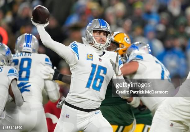 Jared Goff of the Detroit Lions throws a pass during the second quarter against the Green Bay Packers at Lambeau Field on January 08, 2023 in Green...