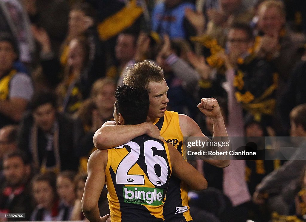 AFL Rd 10 - St Kilda v Richmond