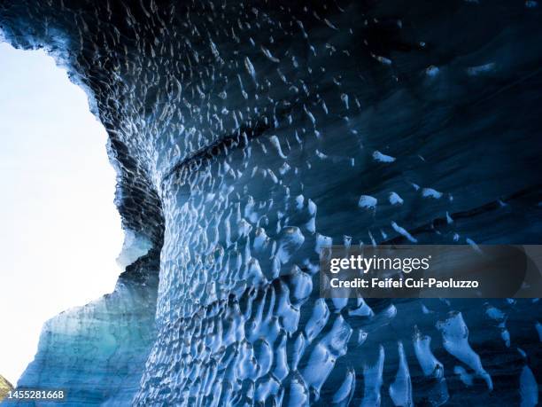 ice cave at katla volcano glacier - katla volcano stockfoto's en -beelden