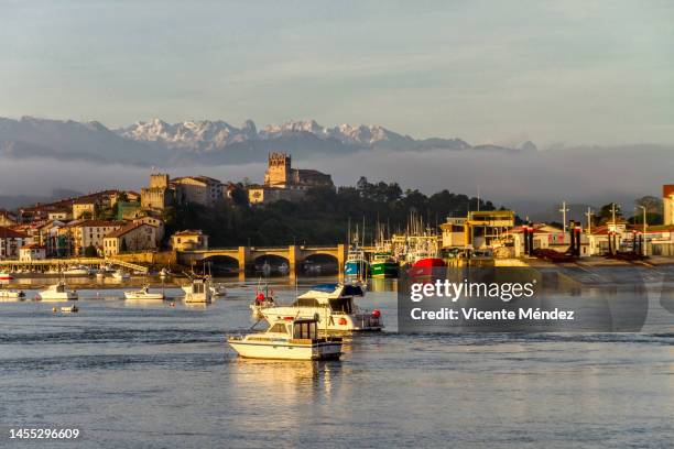 view of san vicente de la barquera (cantabria) - cantabria stock pictures, royalty-free photos & images