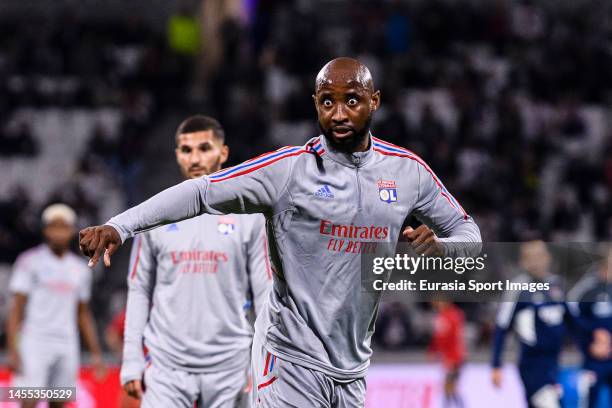 Moussa Dembele of Lyon warming up during the Ligue 1 match between Olympique Lyonnais and LOSC Lille at Groupama Stadium on October 30, 2022 in Lyon,...