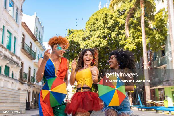 carnaval de rua no nordeste do brasil - carnaval do brasil - fotografias e filmes do acervo