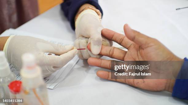 blood test - gout stockfoto's en -beelden