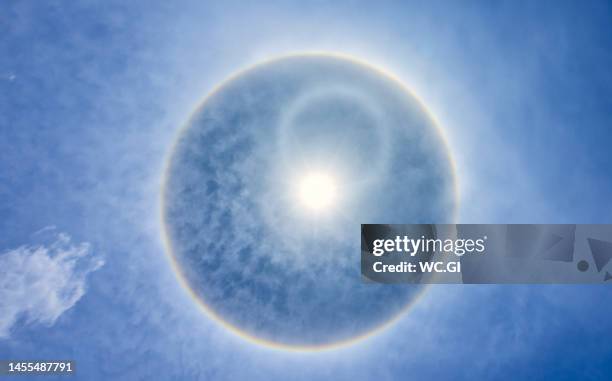 sun halo, thailand - radius circle stock pictures, royalty-free photos & images