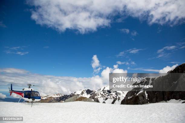 landscape of helicopter on top of fox glacier - inside helicopter ストックフォトと画像