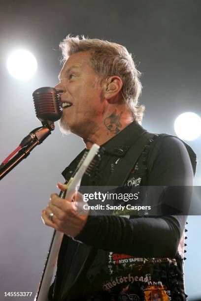Jems Ringer Jems Photos and Premium High Res Pictures - Getty Images