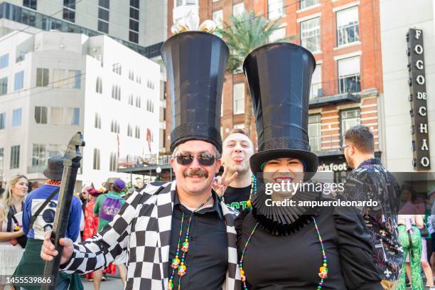 new orleans mardi gras' costume - new orleans, louisiana, usa united states of america - mardi gras fun in new orleans bildbanksfoton och bilder