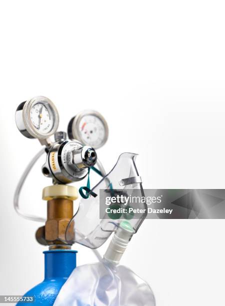 hospital gas and air tank - hospital oxygen tank stock pictures, royalty-free photos & images
