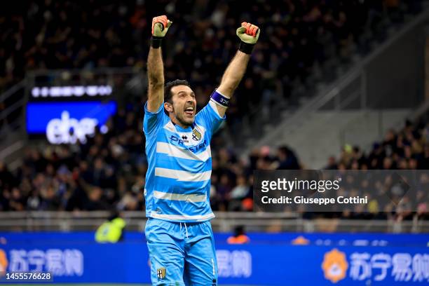 Gianluigi Buffon of Parma Calcio celebrates after his team-mate Stanko Juric scored during the Coppa Italia Round of 16 match between FC...