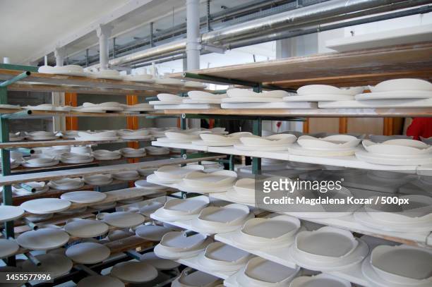 authentic porcelain production in the porcelain manufactory in meissen,meissen,germany - magdalena of saxony fotografías e imágenes de stock