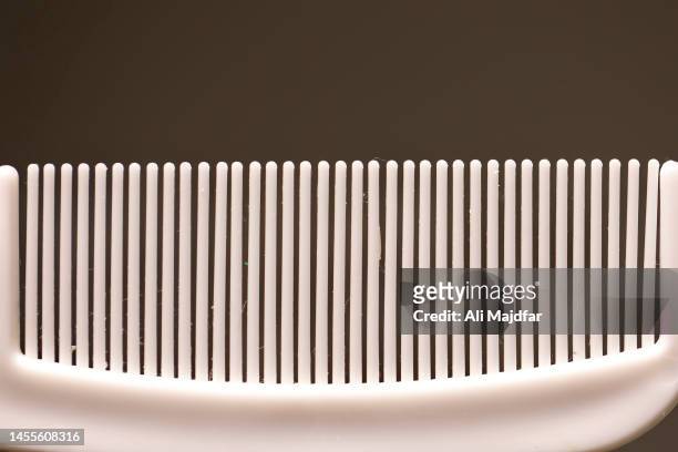 comb teeth pattern - pick tooth photos et images de collection