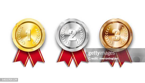 gold-, silber- und bronzemedaillen. champion und gewinner verleiht medaillensatz mit rotem band - dritter platz stock-grafiken, -clipart, -cartoons und -symbole