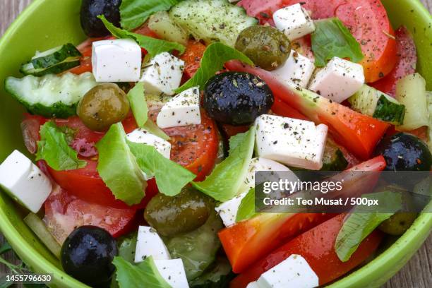 high angle view of salad in bowl,arad,romania - griechischer salat stock-fotos und bilder