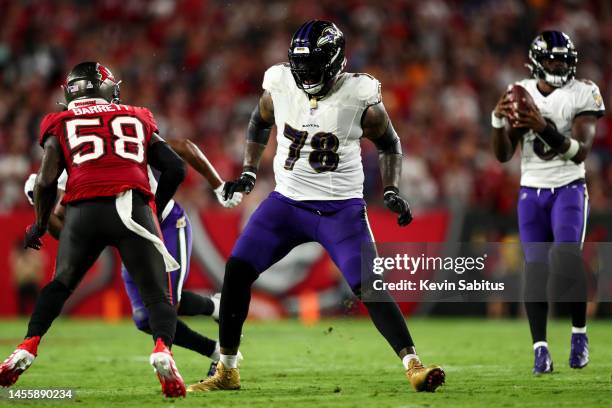 Morgan Moses of the Baltimore Ravens blocks during an NFL football game against the Tampa Bay Buccaneers at Raymond James Stadium on October 27, 2022...