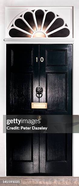 front door 10 downing street/prime minister - door stock pictures, royalty-free photos & images