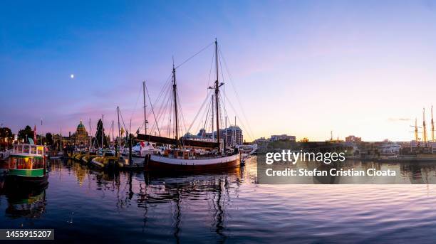 sunset panorama of victoria british columbia canada - victoria canada stock-fotos und bilder