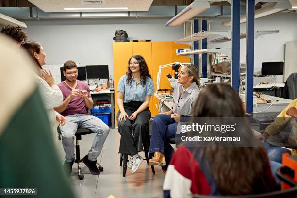 students together in technical college training class - latin america people stock pictures, royalty-free photos & images