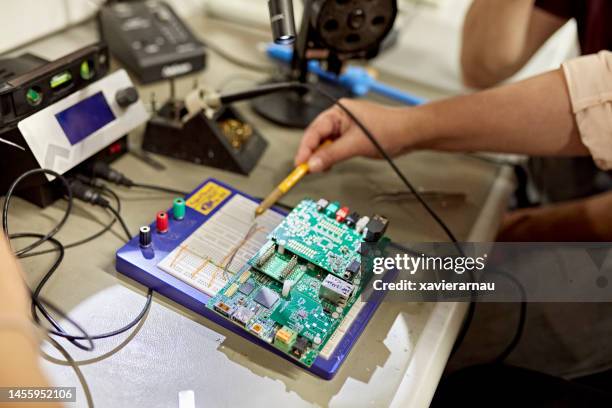 college-level electrical engineering project - the americas stock pictures, royalty-free photos & images