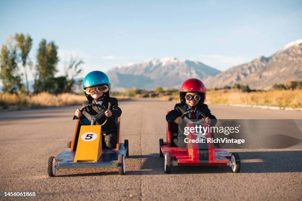 2 Man Racing 2 Cars Racing Photos and Premium High Res Pictures - Getty Images
