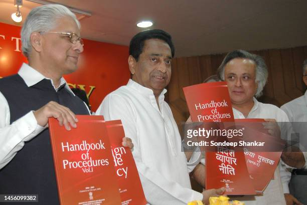 Commerce Minister Kamal Nath accompanied by junior Ministers Jairam Ramesh and Ashwini Kumar releasing the new Foreign Trade policy in New Delhi on...