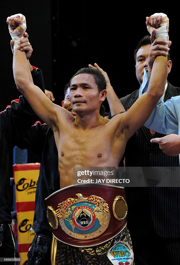Boxing Org World Boxing Organization light-flyweight champion Donnie Nietes of ...