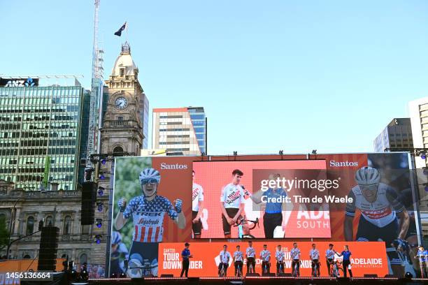 General view of Ben O'connor of Australia, Alex Baudin of France, Dorian Godon of France, Paul Lapeira of France, Nans Peters of France, Michael...