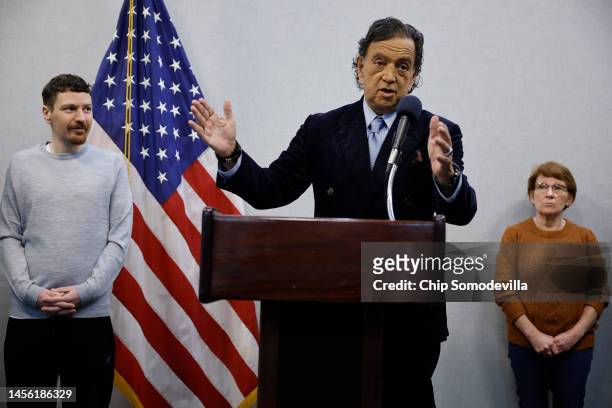 Former U.S. Ambassador to the United Nations Bill Richardson speaks during a news conference with Taylor Dudley and his mother Shelley VanConant of...