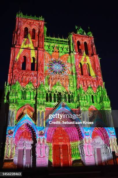 colourful projection on the cathedral, amiens at night, france - amiens fotografías e imágenes de stock