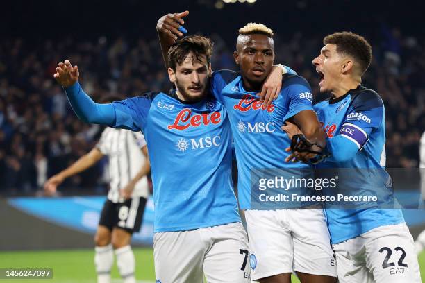 Victor Osimhen of SSC Napoli celebrates with teammates after scoring the 1-0 goal during the Serie A match between SSC Napoli_Juventus at Stadio...