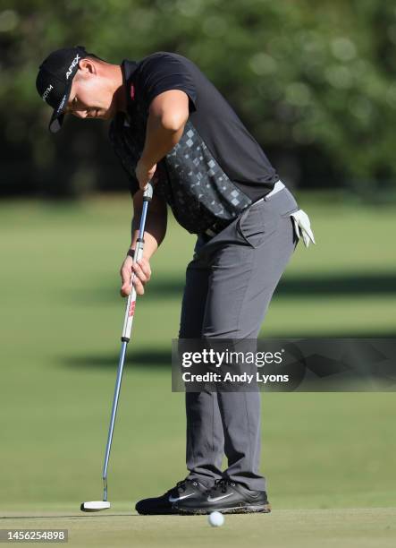 Danny Lee of New Zealand putts on the eighth green during the second round of the Sony Open in Hawaii at Waialae Country Club on January 13, 2023 in...