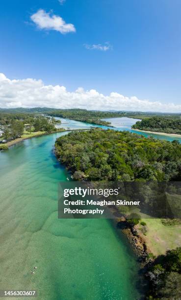 aerial views of crystal clear water in the brunswick river, new south wales - brunswick heads nsw stock pictures, royalty-free photos & images