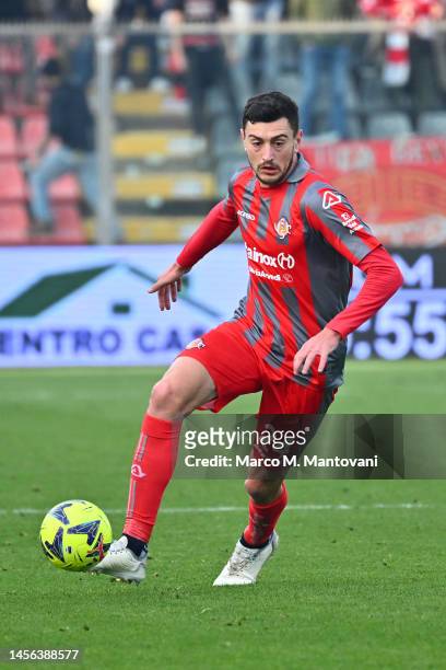 Alex Ferrari of US Cremonese in action during the Serie A match between US Cremonese and AC Monza at Stadio Giovanni Zini on January 14, 2023 in...