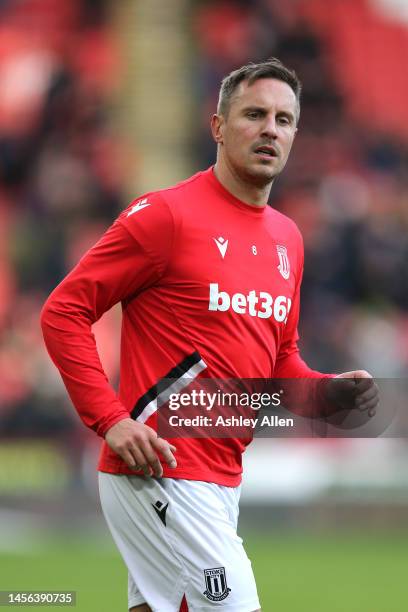 Phil Jagielka of Stoke City warms up ahead of kickoff during the Sky Bet Championship between Sheffield United and Stoke City at Bramall Lane on...